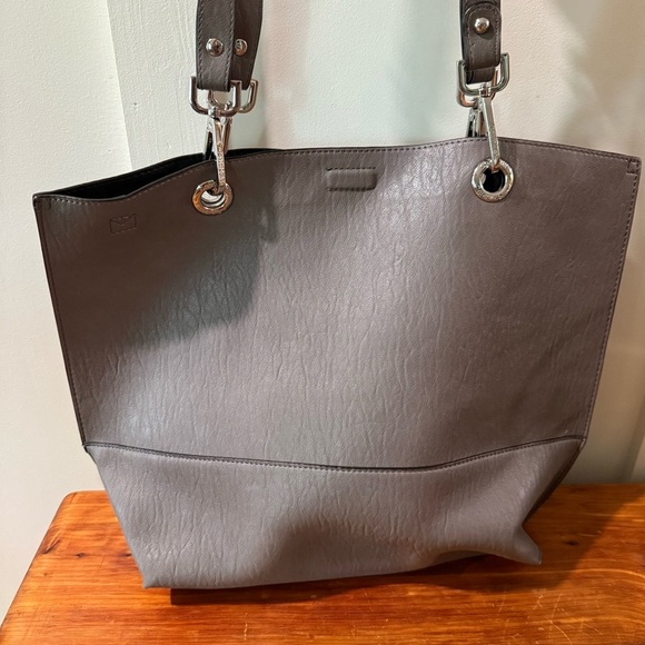 Calvin Klein Sonoma Gray/Black Reversible Tote - Picture 5 of 9